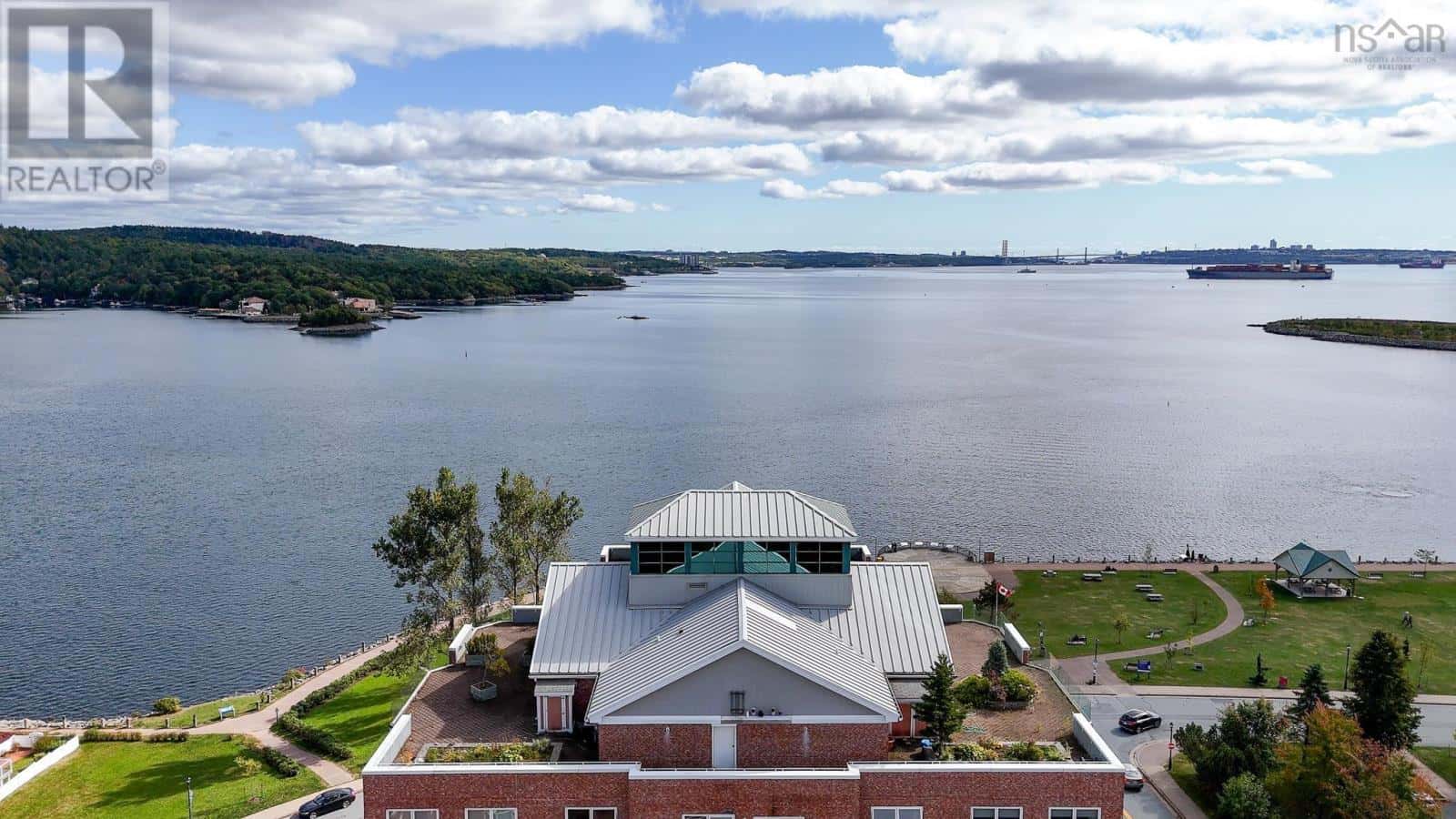 303 99 Waterfront Drive — Bedford, Nova Scotia - Photo 2 of 44