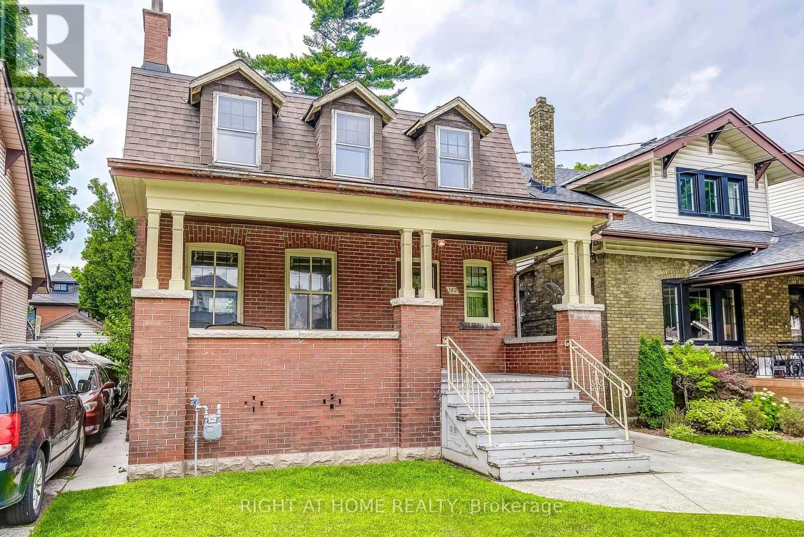 182 BALMORAL AVENUE S — Hamilton (Delta), Ontario - Photo 5 of 39