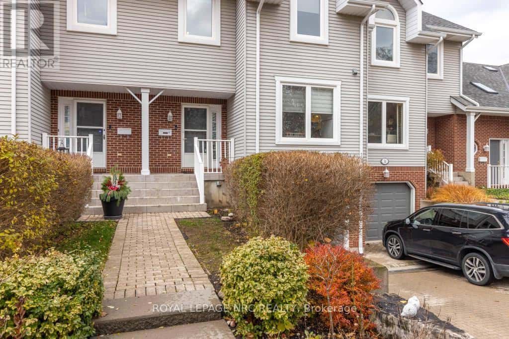 13 - 1 LAKESIDE DRIVE — St. Catharines (Port Weller), Ontario - Photo 3 of 35