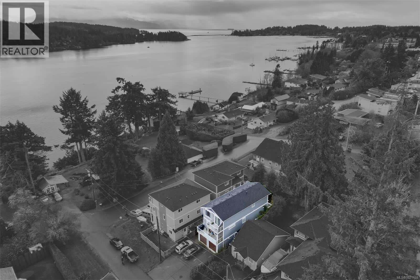 2042 Terrott St — Sooke, British Columbia - Photo 2 of 51