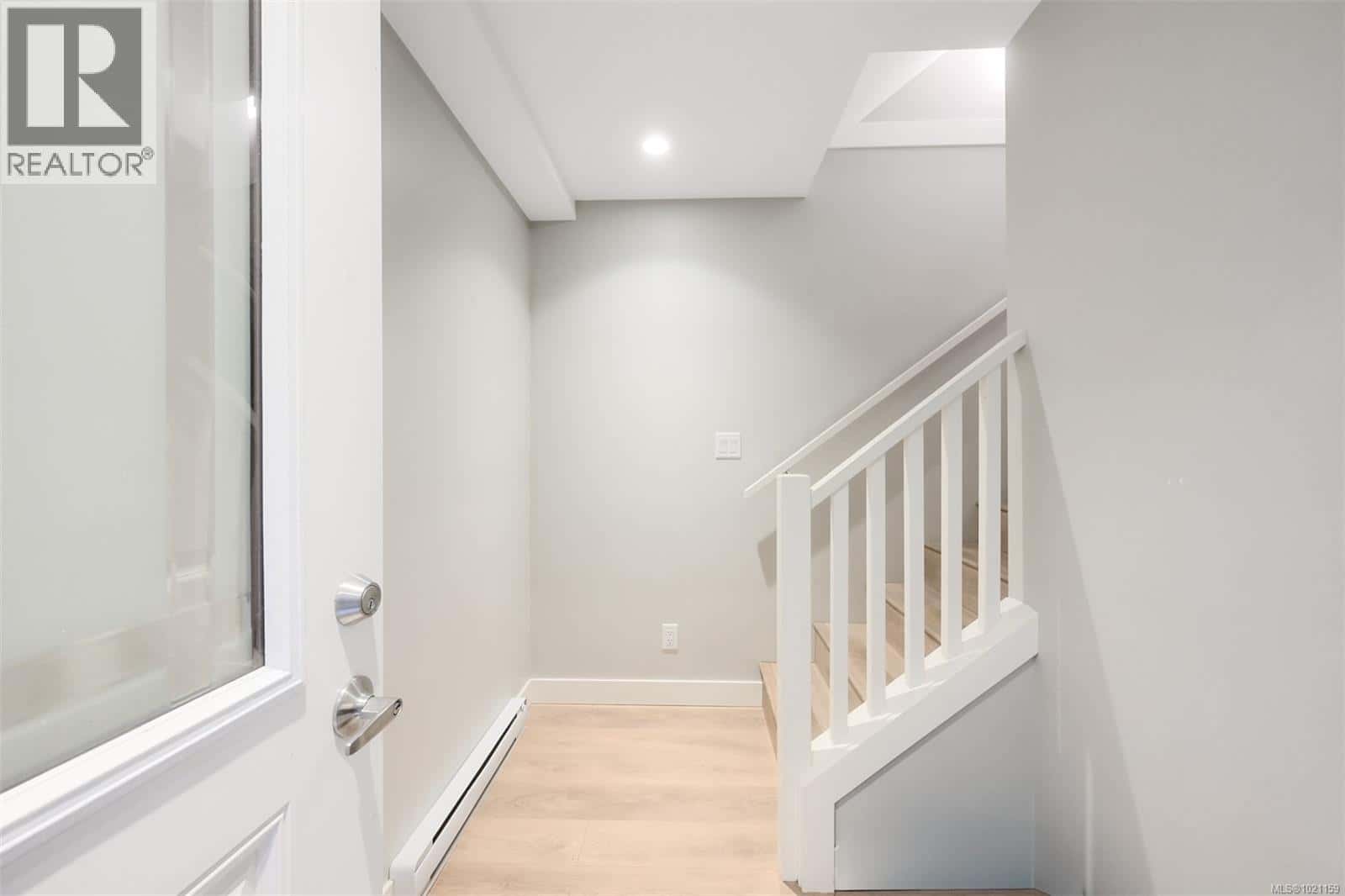 2042 Terrott St — Sooke, British Columbia - Photo 4 of 51