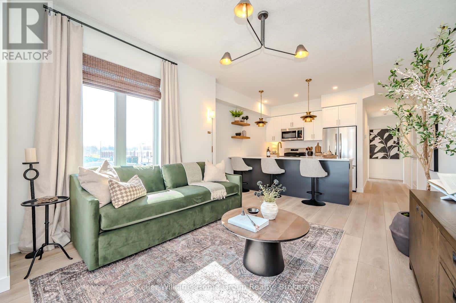 98 - 824 WOOLWICH STREET — Guelph (Riverside Park), Ontario - Photo 3 of 8