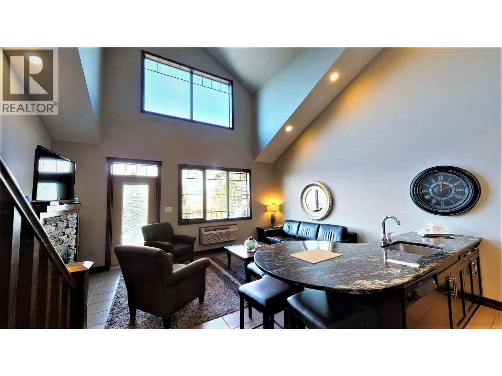 700 BIGHORN Boulevard Unit# 735 M1 — Radium Hot Springs, British Columbia - Photo 2 of 71