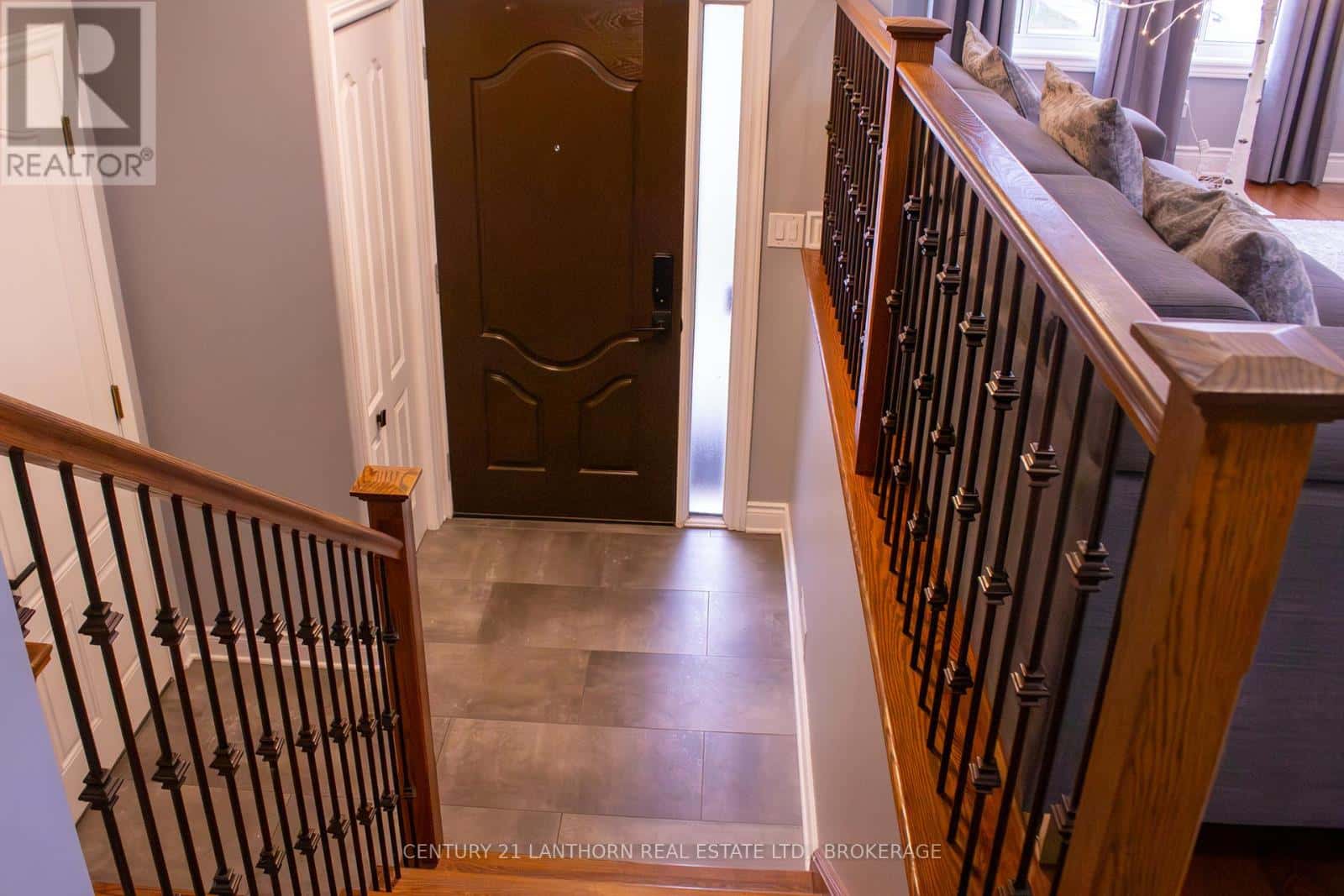 1500 CRIMSON CRESCENT — Kingston (City Northwest), Ontario - Photo 3 of 38