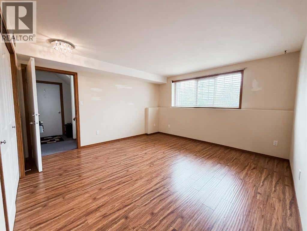 3, 1006 3 Avenue — Beaverlodge, Alberta - Photo 3 of 24