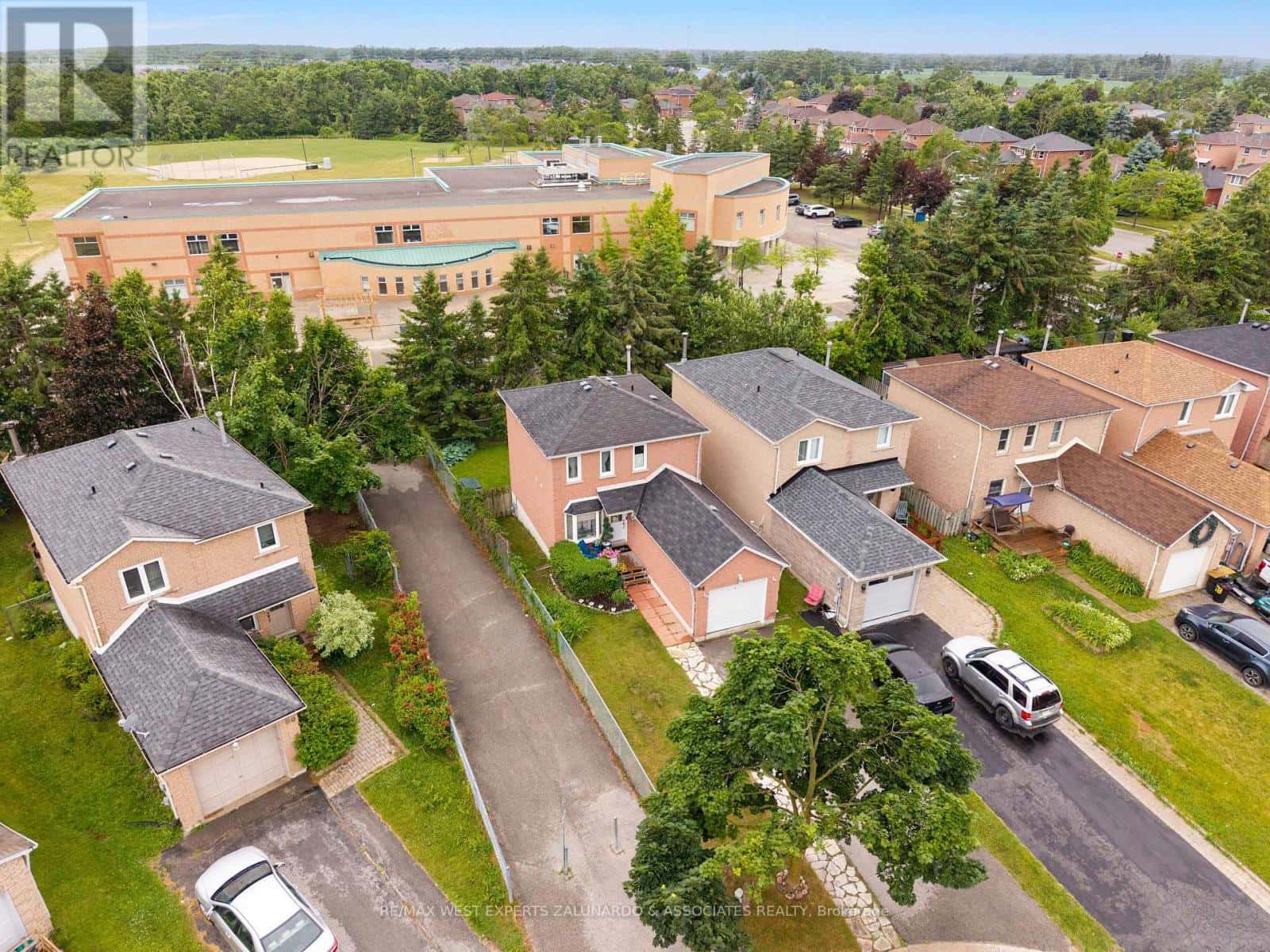 64 WALLACE DRIVE — Barrie (Northwest), Ontario - Photo 3 of 40