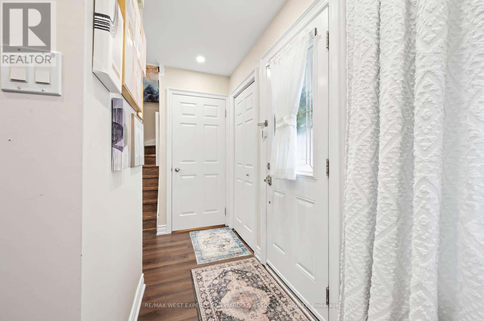 64 WALLACE DRIVE — Barrie (Northwest), Ontario - Photo 5 of 40