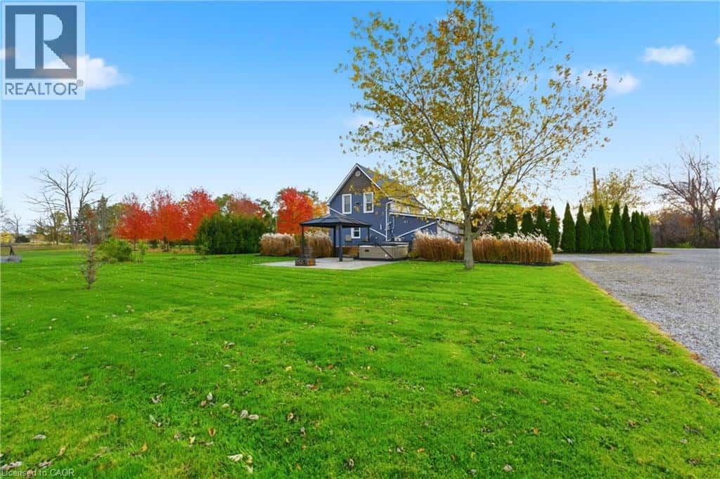 112 YOUNG Road — Dunnville, Ontario - Photo 5 of 31