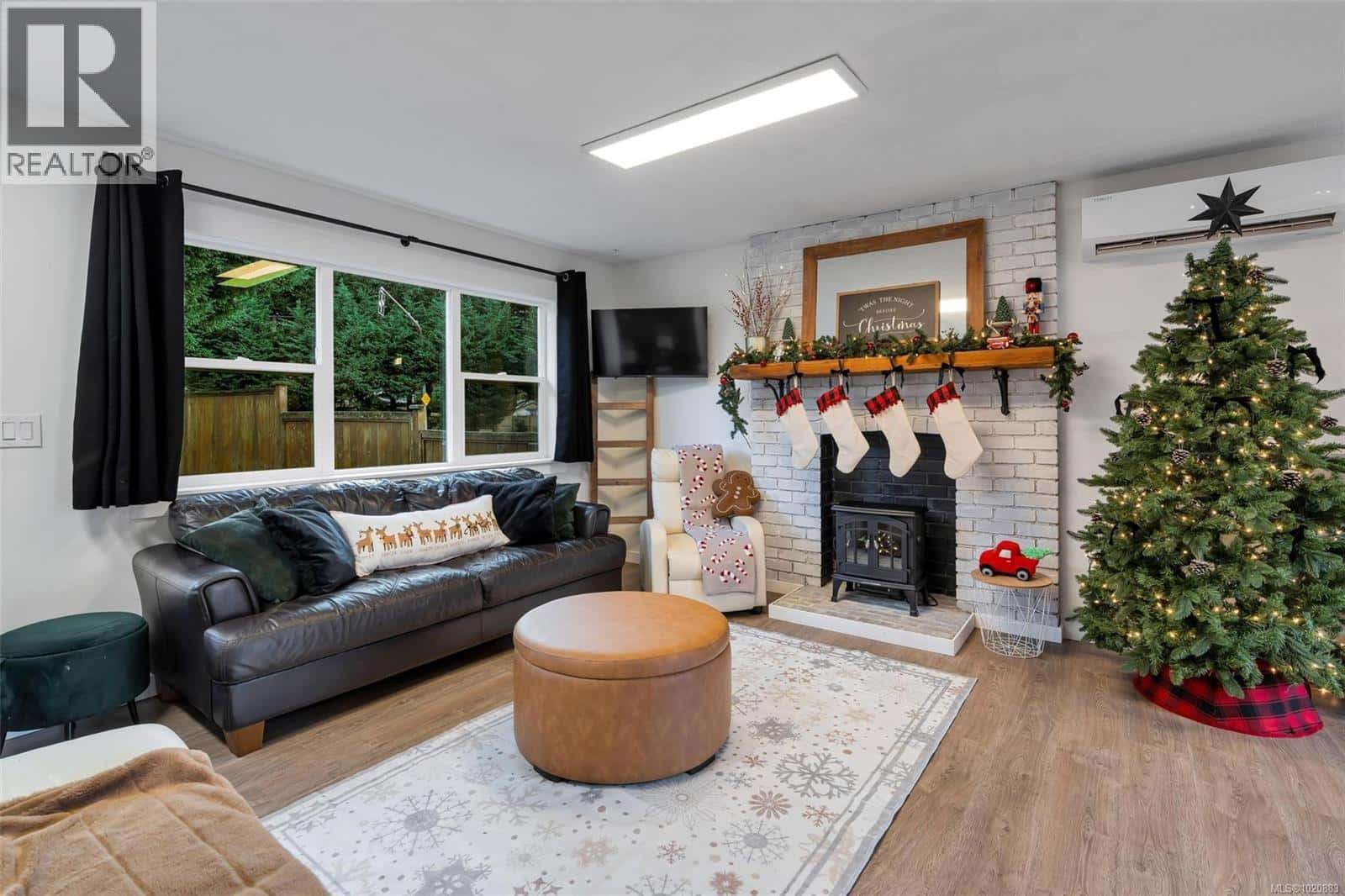 2260 Sooke Rd — Colwood, British Columbia - Photo 3 of 24