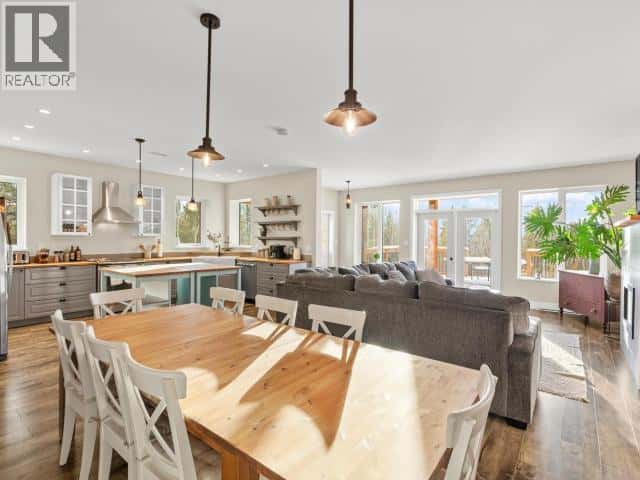 24 NIGHTHAWK VALLEY LANE — Whitehorse North, Yukon - Photo 2 of 44