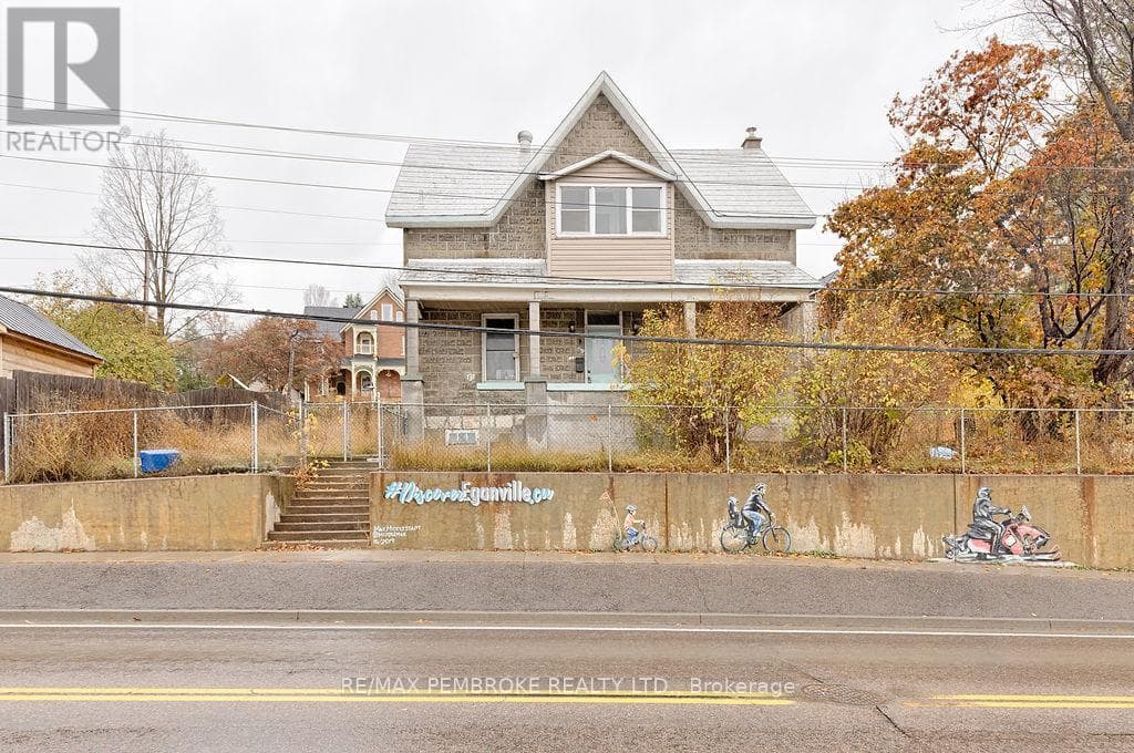 131 BONNECHERE STREET W — Bonnechere Valley, Ontario - Main photo