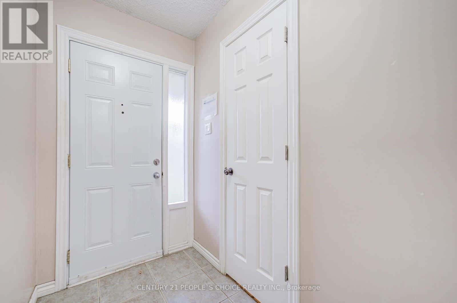 48 - 3025 CEDARGLEN GATE W — Mississauga (Erindale), Ontario - Photo 4 of 50