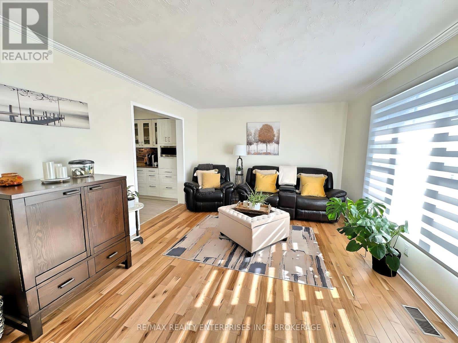 6 VINE ROAD — Grimsby (Grimsby West), Ontario - Photo 5 of 43