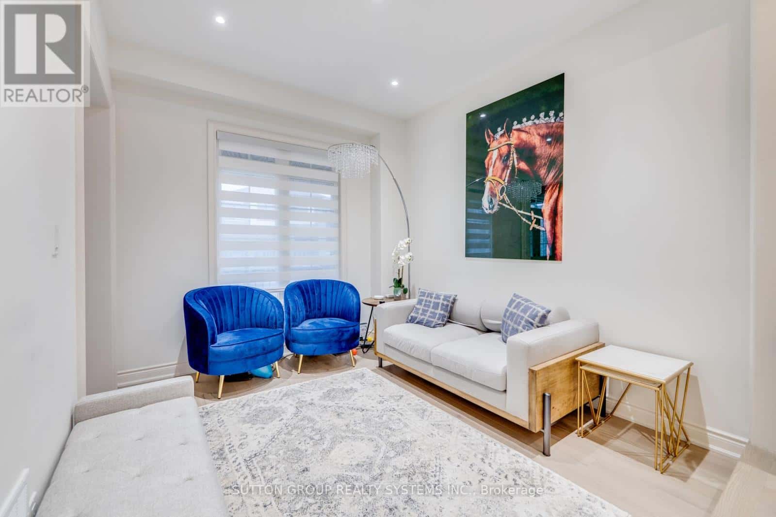 389 HUMPHREY STREET — Hamilton (Waterdown), Ontario - Photo 4 of 50