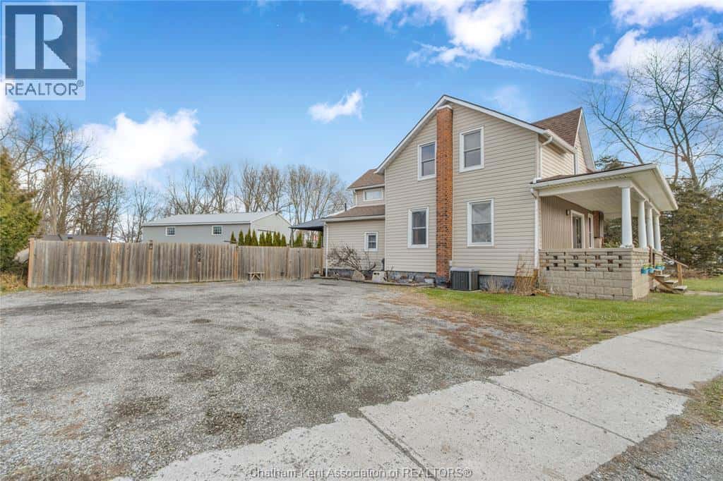 166 LONDON ROAD — Thamesville, Ontario - Photo 5 of 42