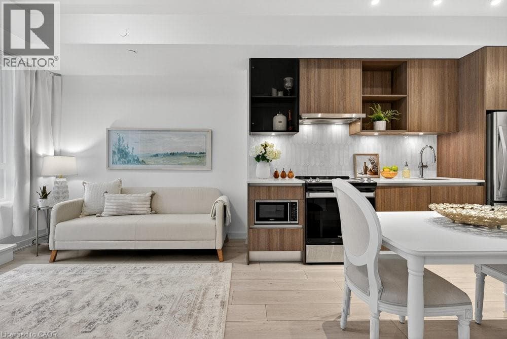 405 DUNDAS Street W Unit# 418 — Oakville, Ontario - Main photo