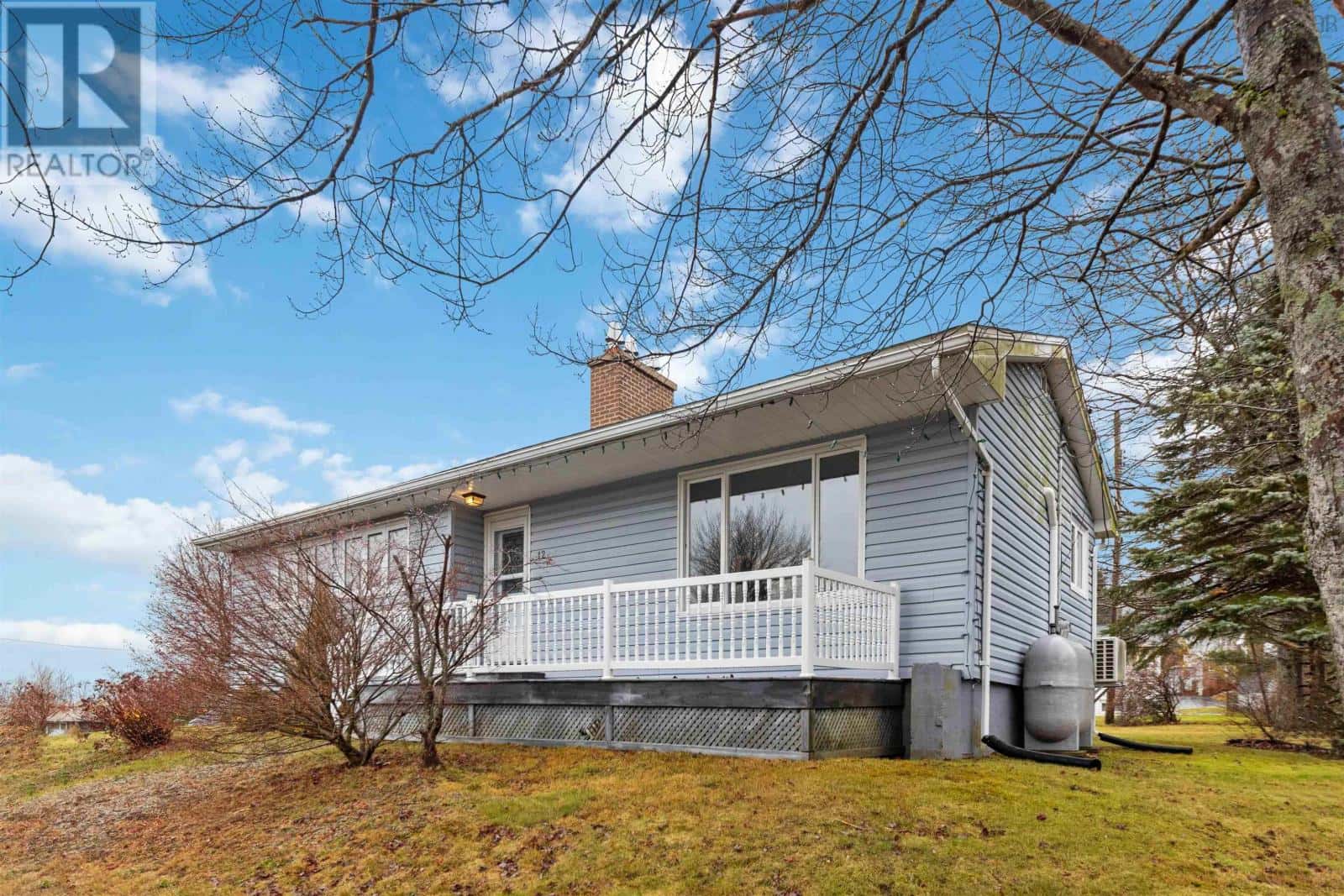 12 Belvedere Drive — Lower Sackville, Nova Scotia - Photo 2 of 26