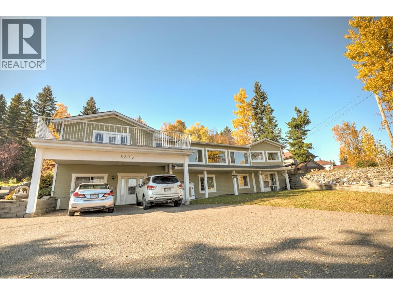 6373 HILLCREST PLACE — Prince George, British Columbia - Main photo