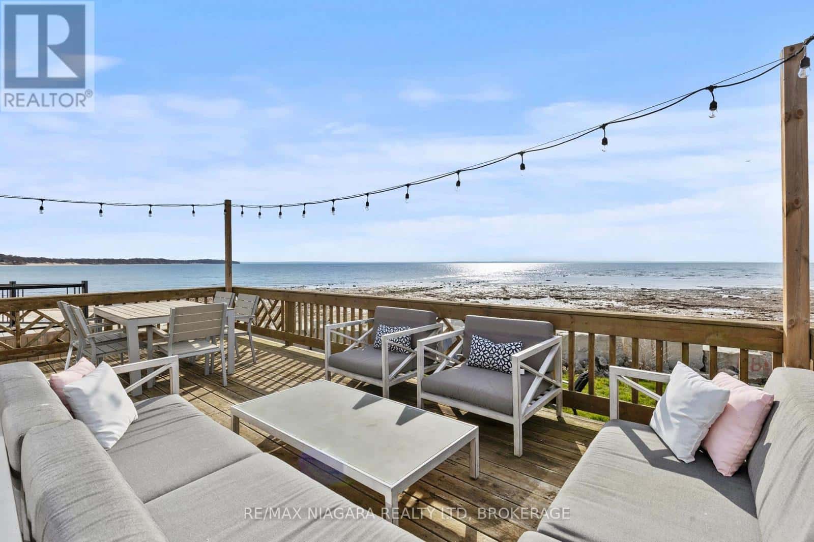 490 EMPIRE ROAD — Port Colborne (Sherkston), Ontario - Photo 3 of 32