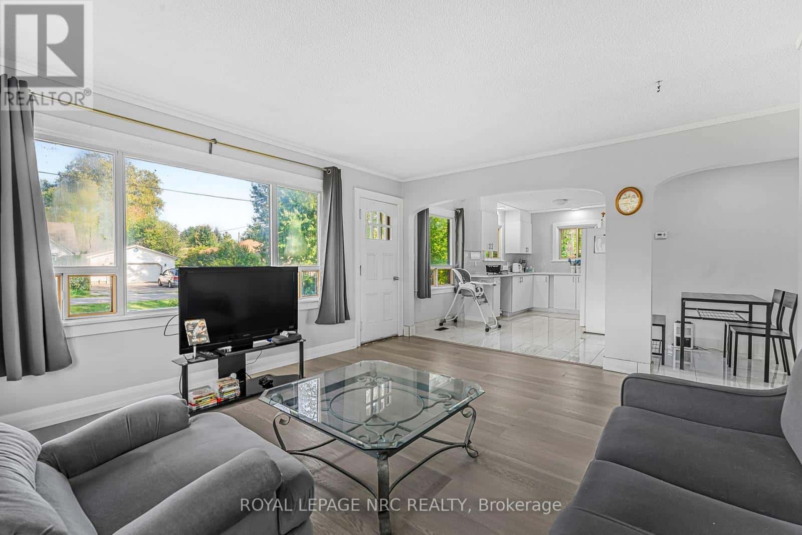 207 ELMWOOD AVENUE — Fort Erie (Crystal Beach), Ontario - Photo 5 of 31