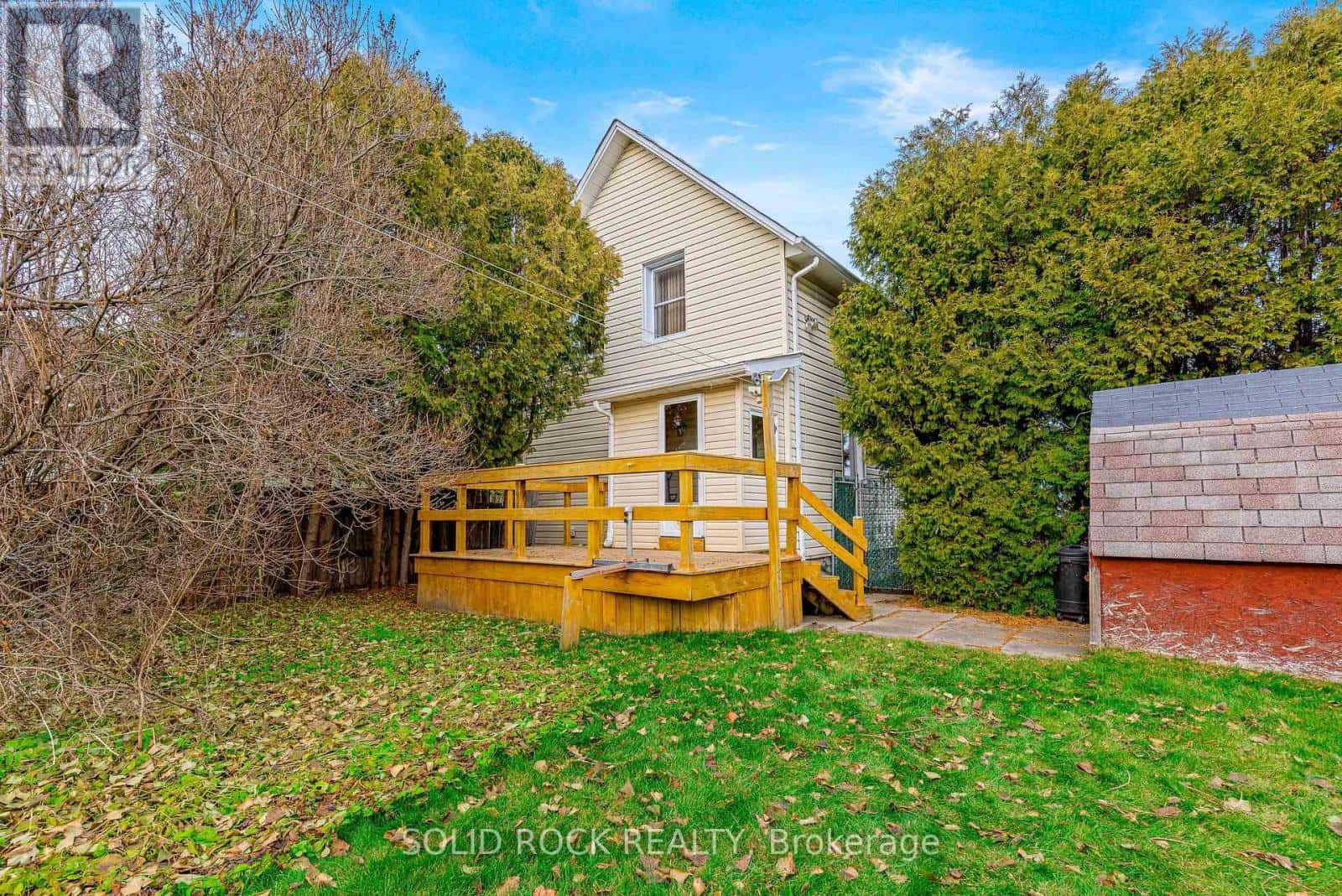 352 NEW STREET — Edwardsburgh/Cardinal, Ontario - Photo 4 of 40