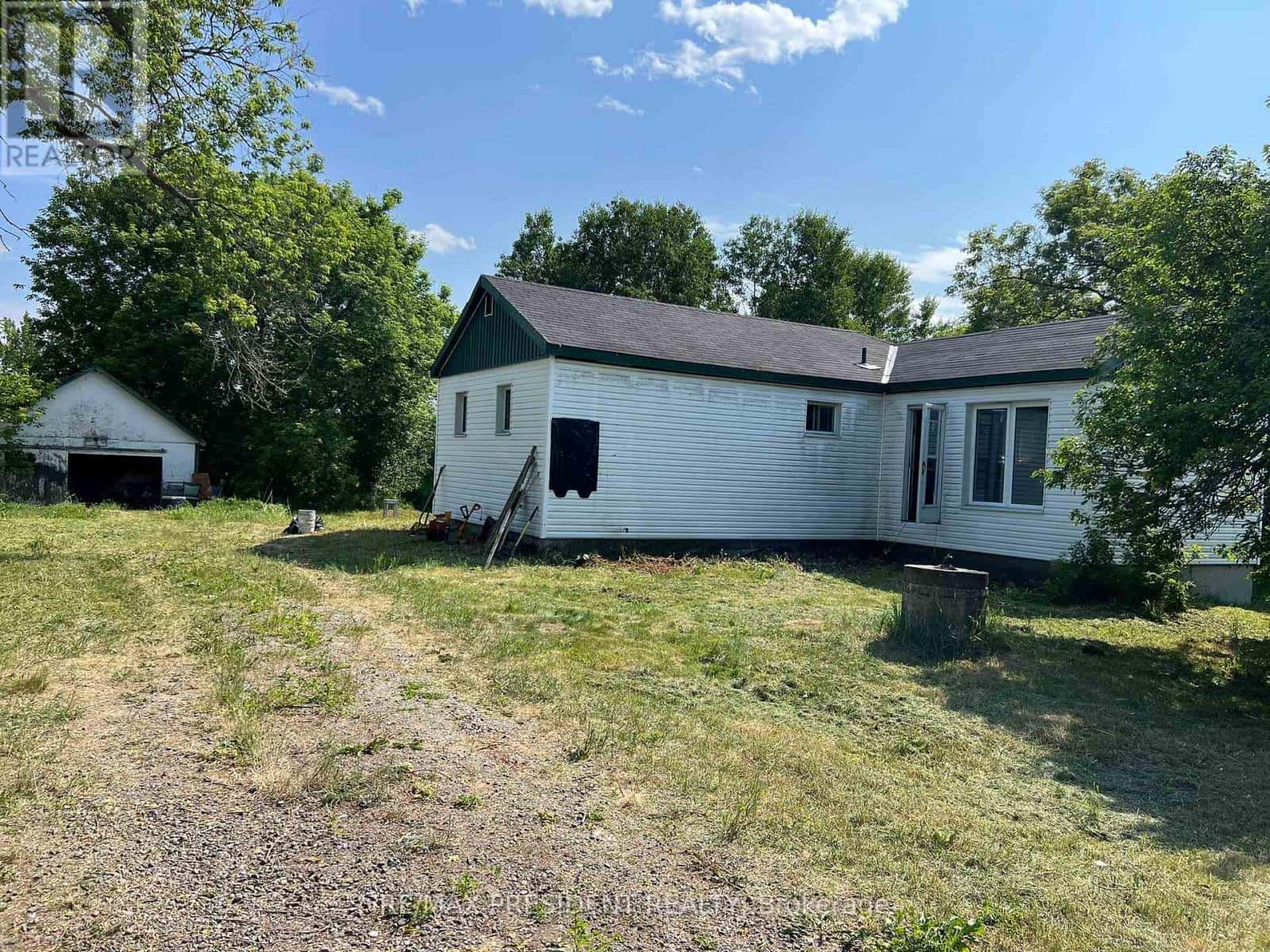 1945 VERMILLION LAKE RD ROAD — Greater Sudbury (Sudbury), Ontario - Photo 2 of 4