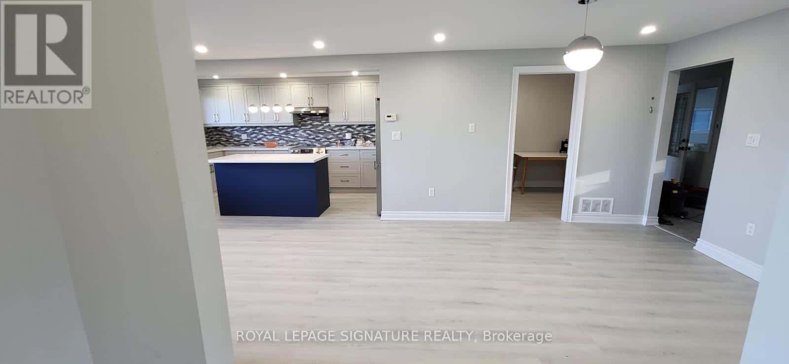 80 SEABREEZE CRESCENT — Hamilton (Lakeshore), Ontario - Photo 3 of 22