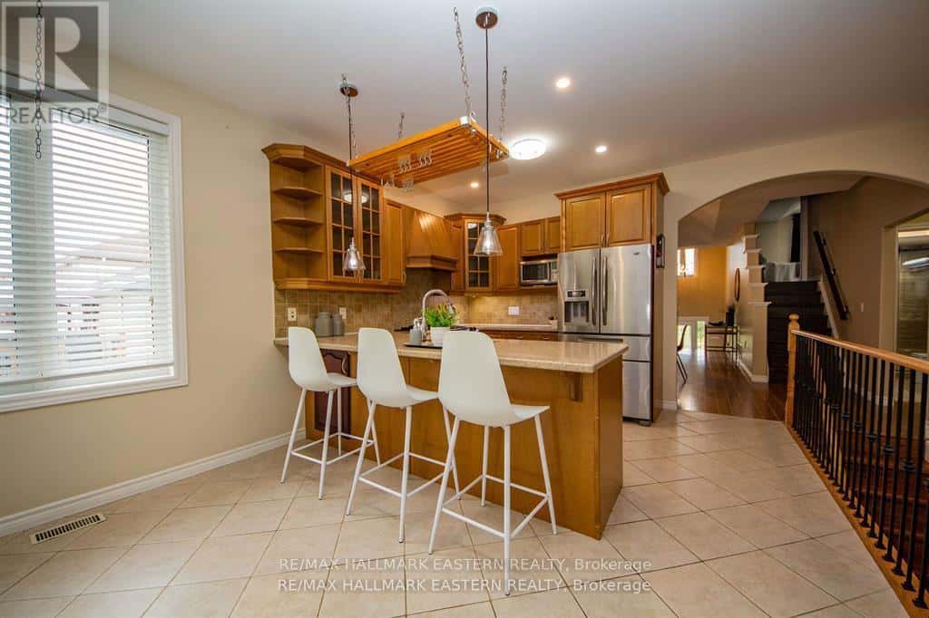 1568 IRELAND DRIVE — Peterborough (Monaghan Ward 2), Ontario - Photo 5 of 38