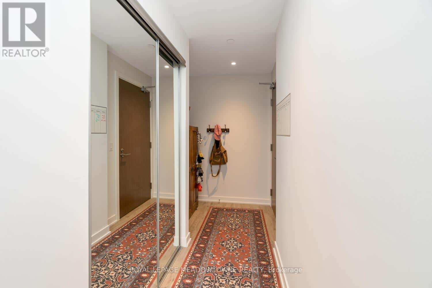 2307 - 1926 LAKE SHORE BOULEVARD W — Toronto (High Park-Swansea), Ontario - Photo 5 of 44