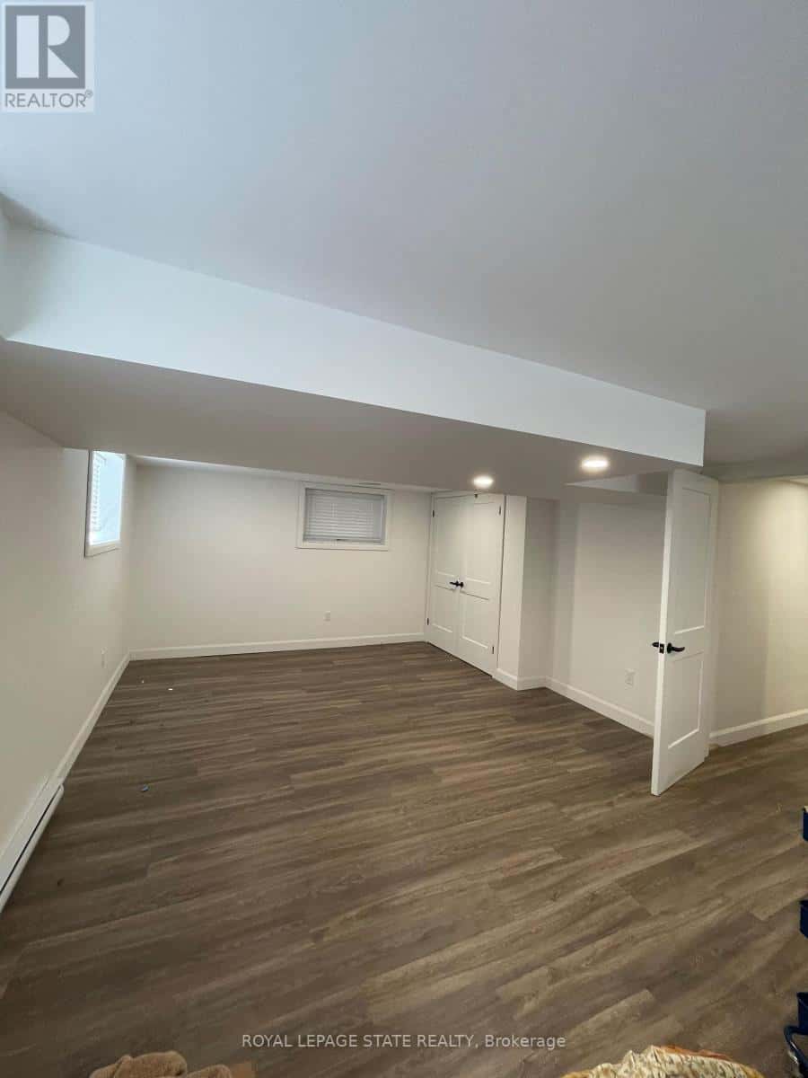 LOWER - 176 QUEENSDALE AVENUE — Hamilton (Centremount), Ontario - Photo 4 of 12