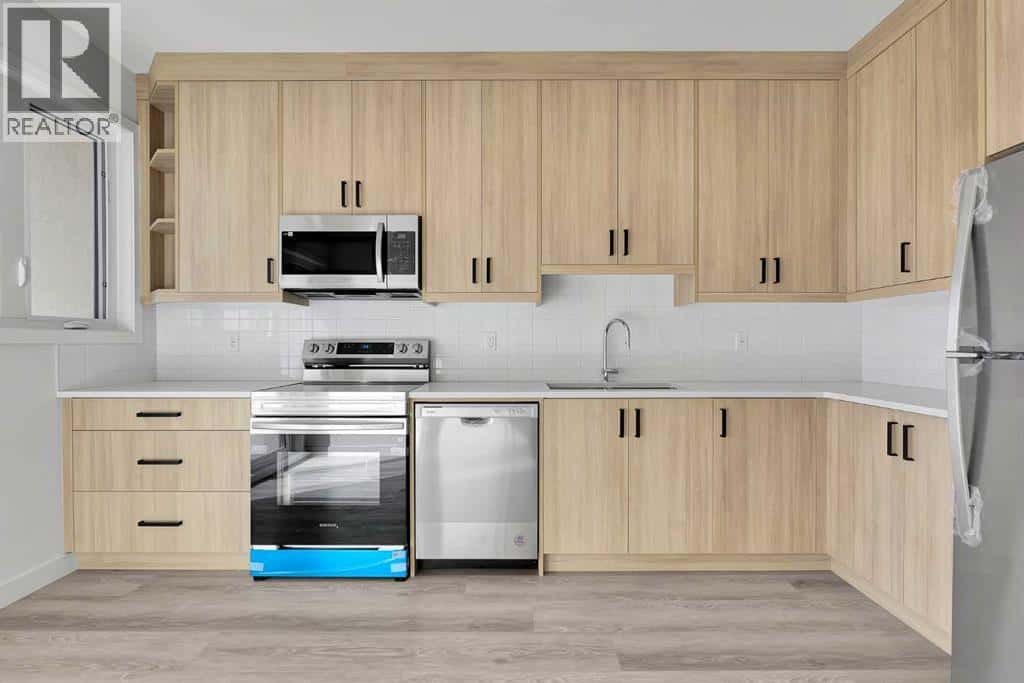 4905 Bowness Road NW — Calgary, Alberta - Photo 2 of 29