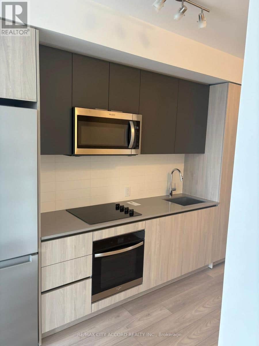 301 - 5858 YONGE STREET - Photo 2 of 7, Toronto (Newtonbrook West), Ontario