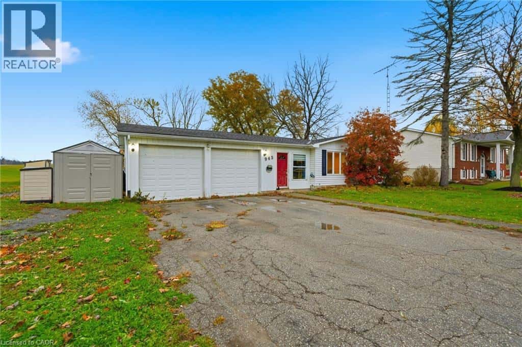 945 REGIONAL ROAD 97 — Puslinch, Ontario - Photo 3 of 39