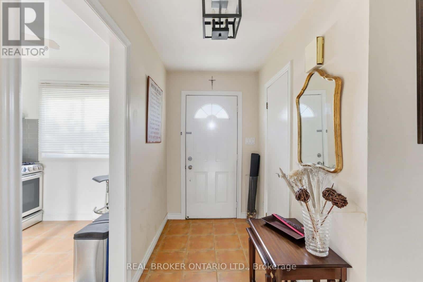 21 - 2107 MARINE DRIVE — Oakville (BR Bronte), Ontario - Photo 3 of 25