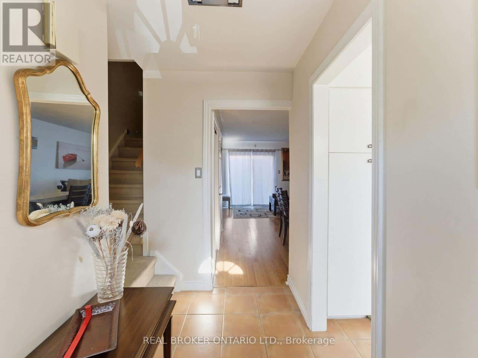 21 - 2107 MARINE DRIVE — Oakville (BR Bronte), Ontario - Photo 4 of 25