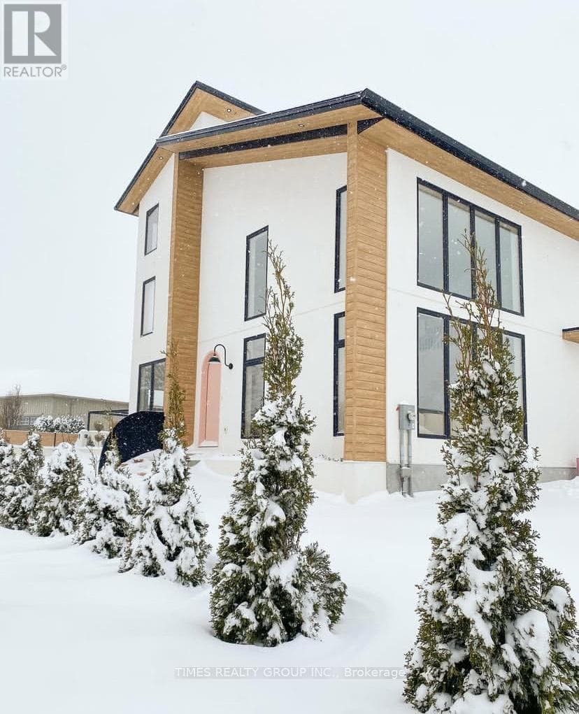 24 WILLIAM STREET — Tillsonburg, Ontario - Main photo