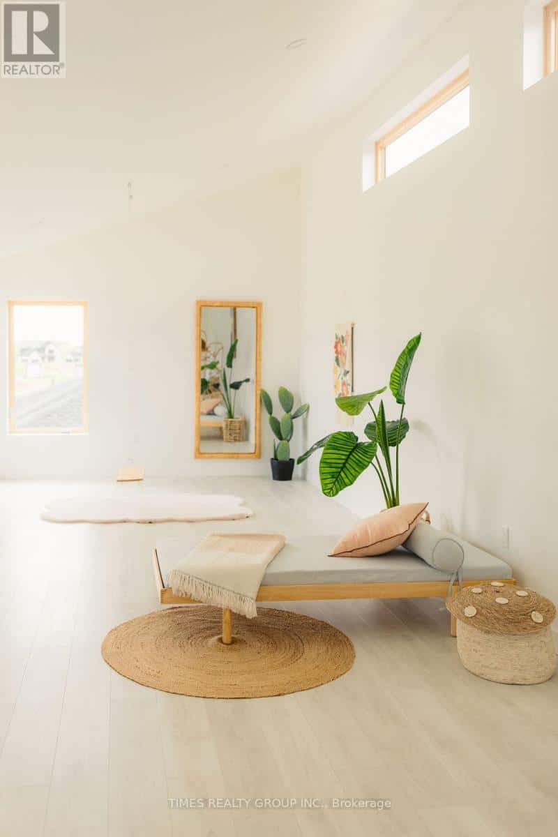 24 WILLIAM STREET — Tillsonburg, Ontario - Photo 5 of 40