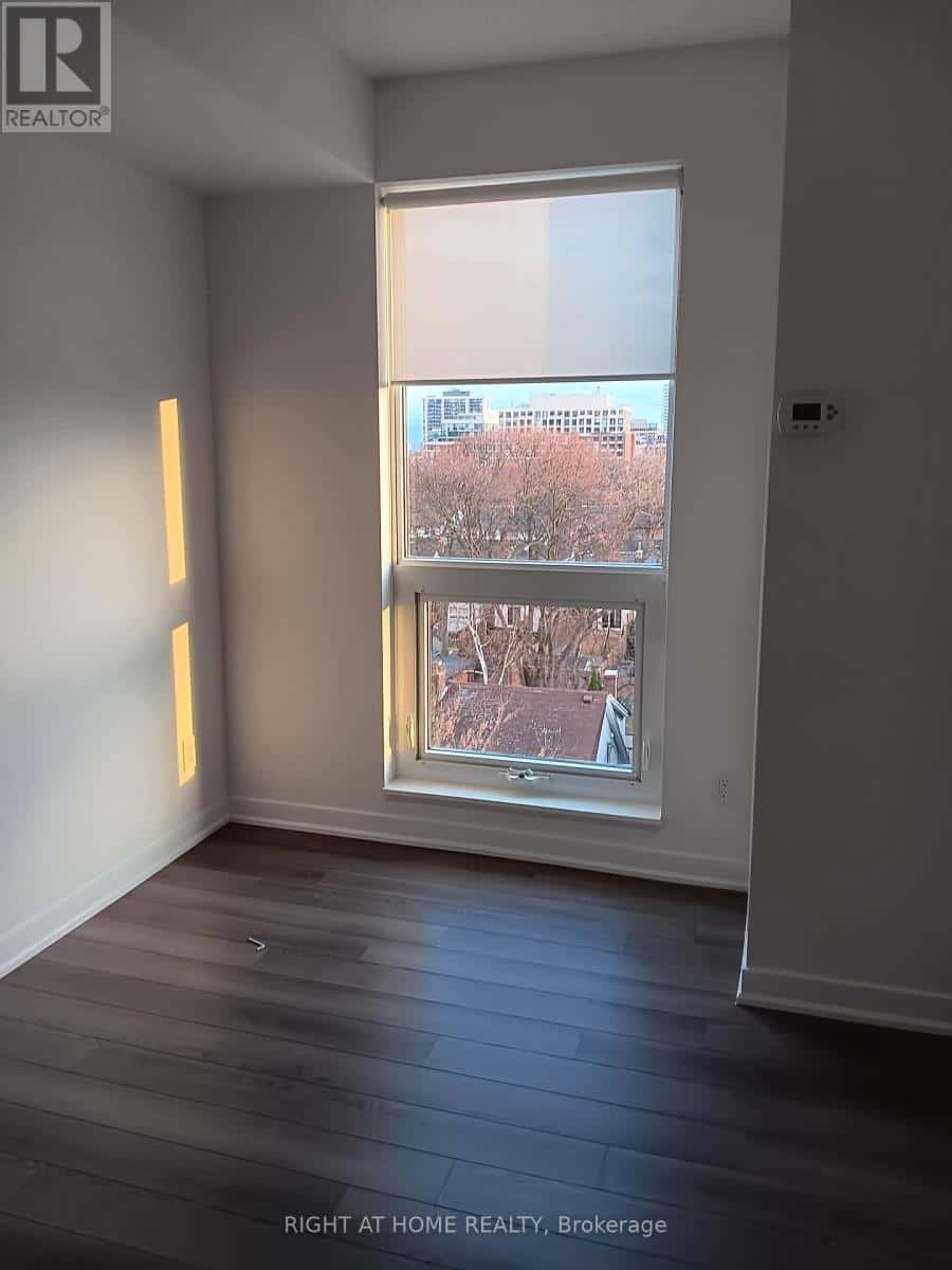 607 - 60 BERWICK AVENUE — Toronto (Yonge-Eglinton), Ontario - Photo 5 of 6