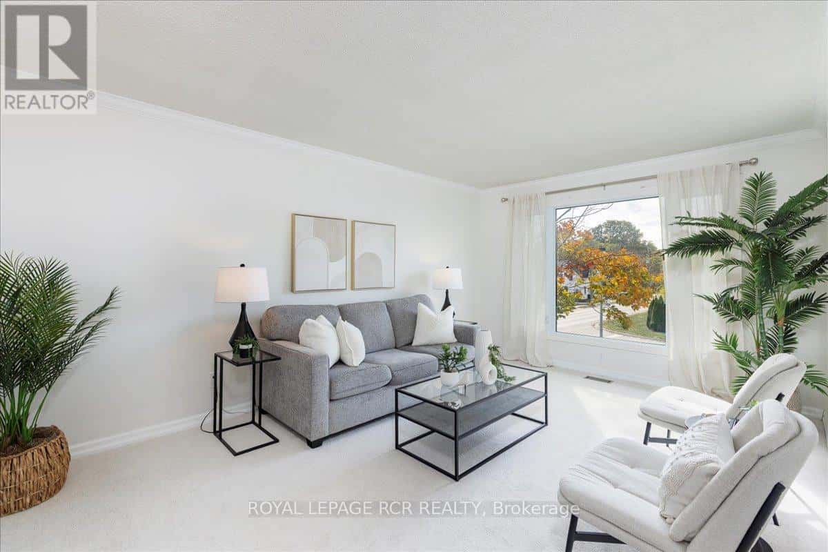 153 STICKWOOD COURT — Newmarket (Gorham-College Manor), Ontario - Photo 5 of 26