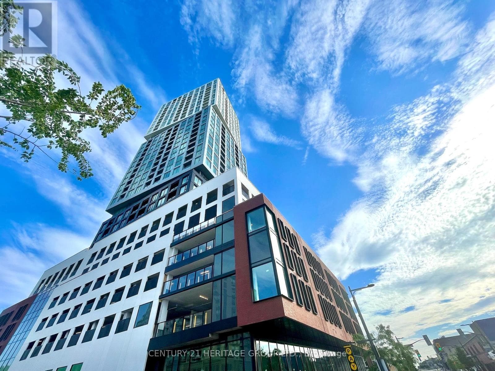 1403 - 39 MARY STREET — Barrie (City Centre), Ontario - Main photo