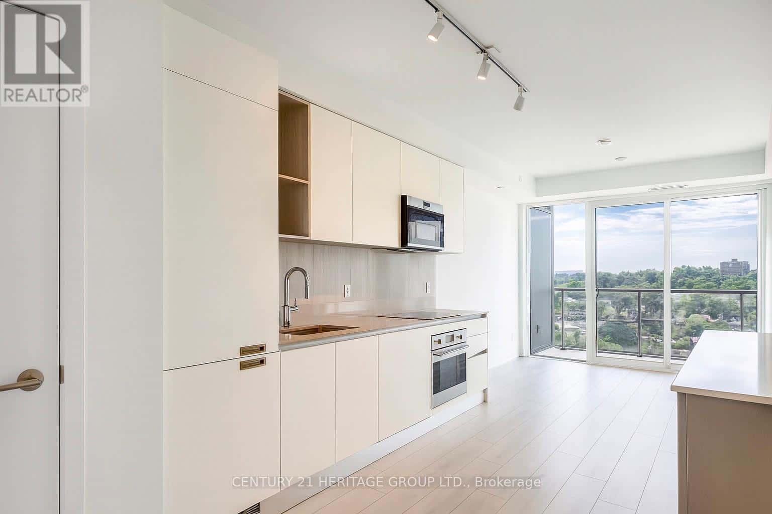 1403 - 39 MARY STREET — Barrie (City Centre), Ontario - Photo 3 of 11