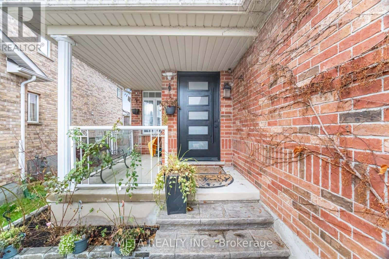 4 POPHAM DRIVE — Guelph (Grange Road), Ontario - Photo 3 of 50