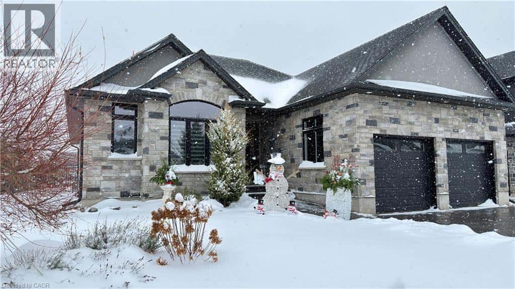 200 JUNIPER Street — Woodstock, Ontario - Photo 2 of 43