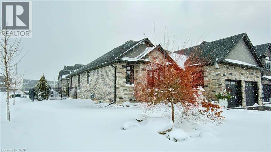 200 JUNIPER Street — Woodstock, Ontario - Photo 3 of 43