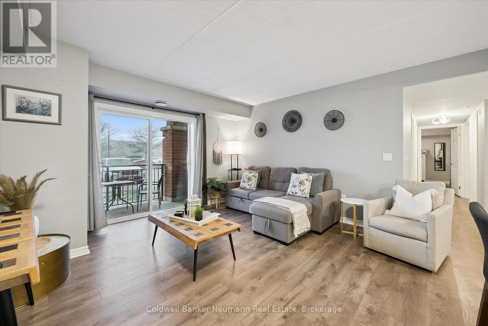 109 - 19 WATERFORD DRIVE — Guelph (Pineridge/Westminster Woods), Ontario - Main photo