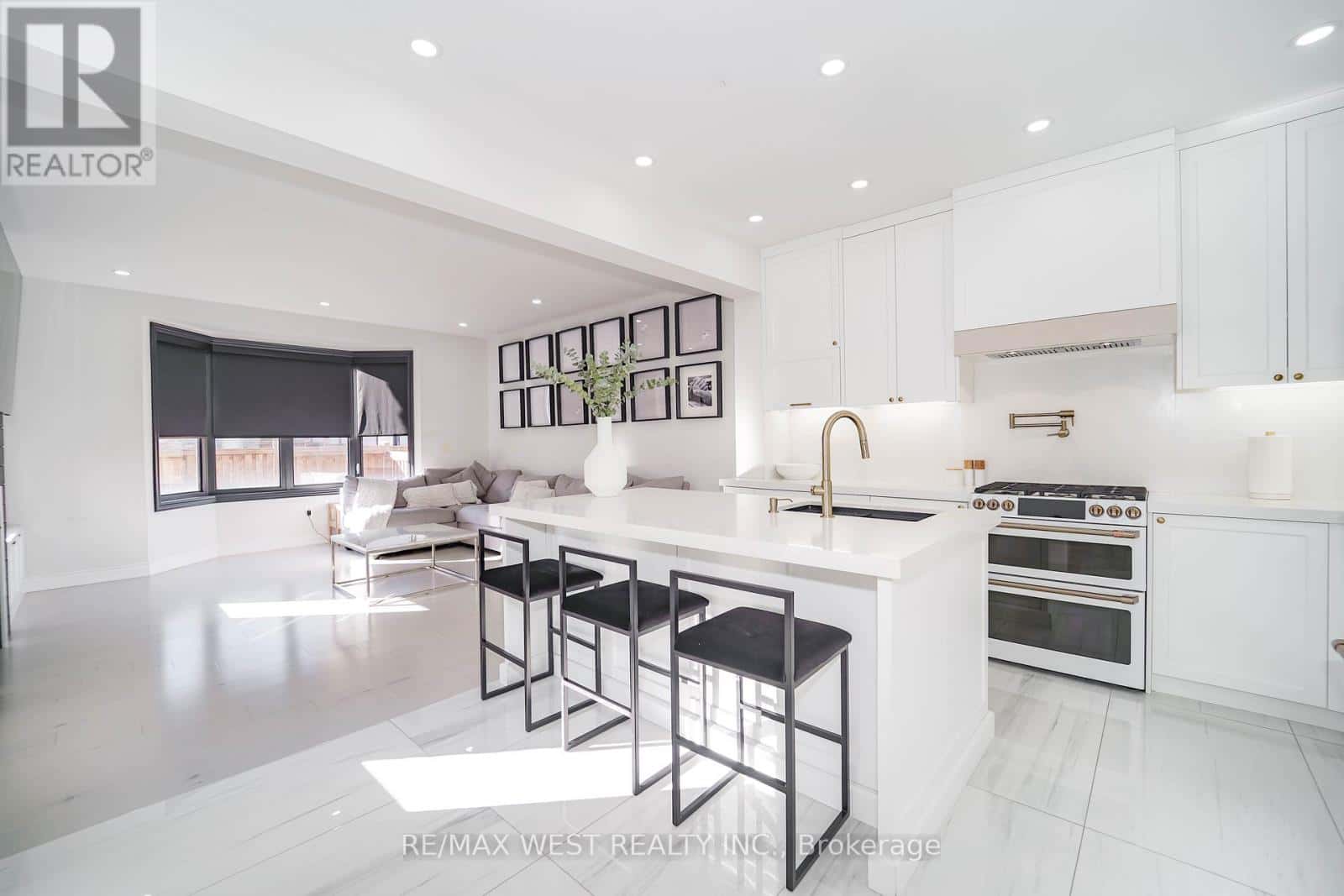 61 BELLEFOND STREET — Vaughan (Kleinburg), Ontario - Photo 4 of 15