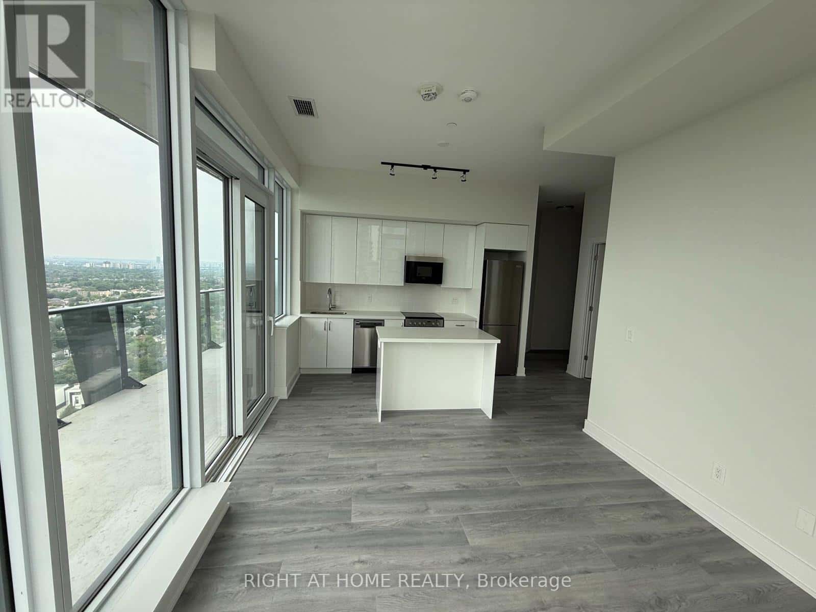 PH03 - 15 ELLERSLIE AVENUE — Toronto (Willowdale West), Ontario - Photo 4 of 21