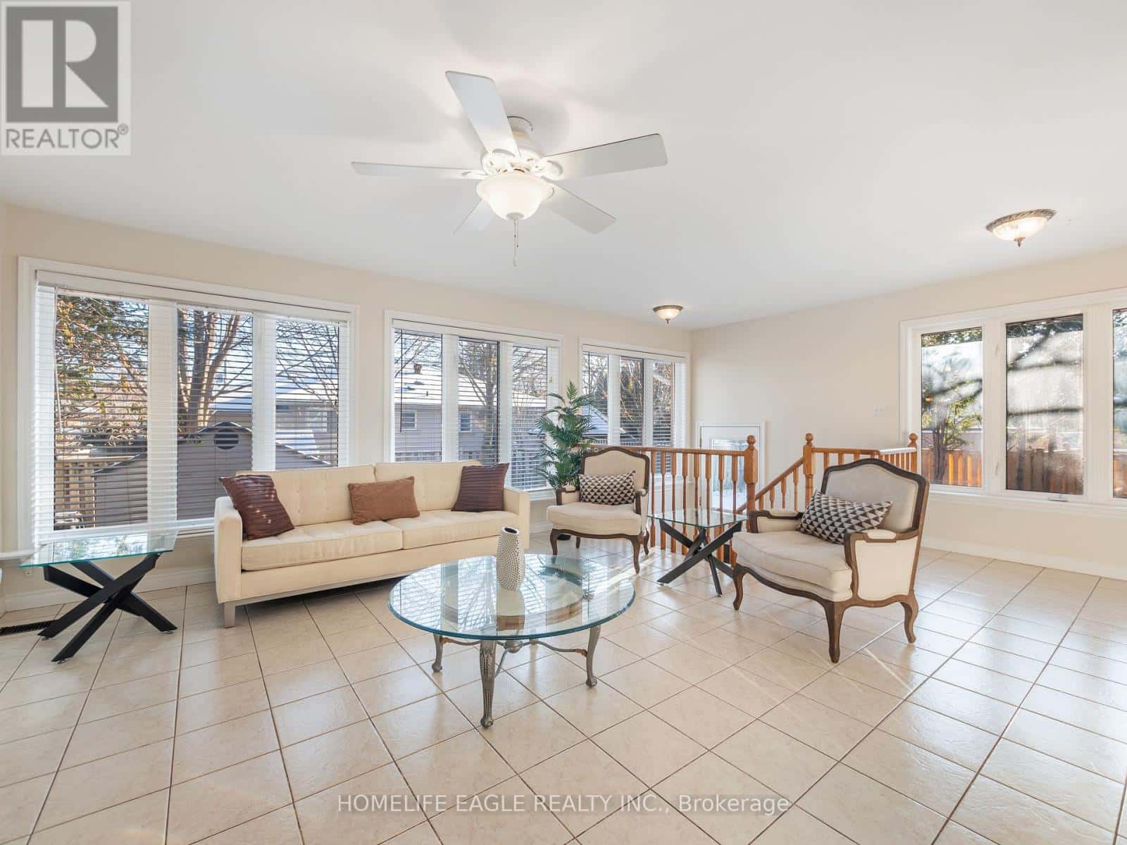 11 KNOLLSIDE DRIVE — Richmond Hill (Mill Pond), Ontario - Photo 5 of 28