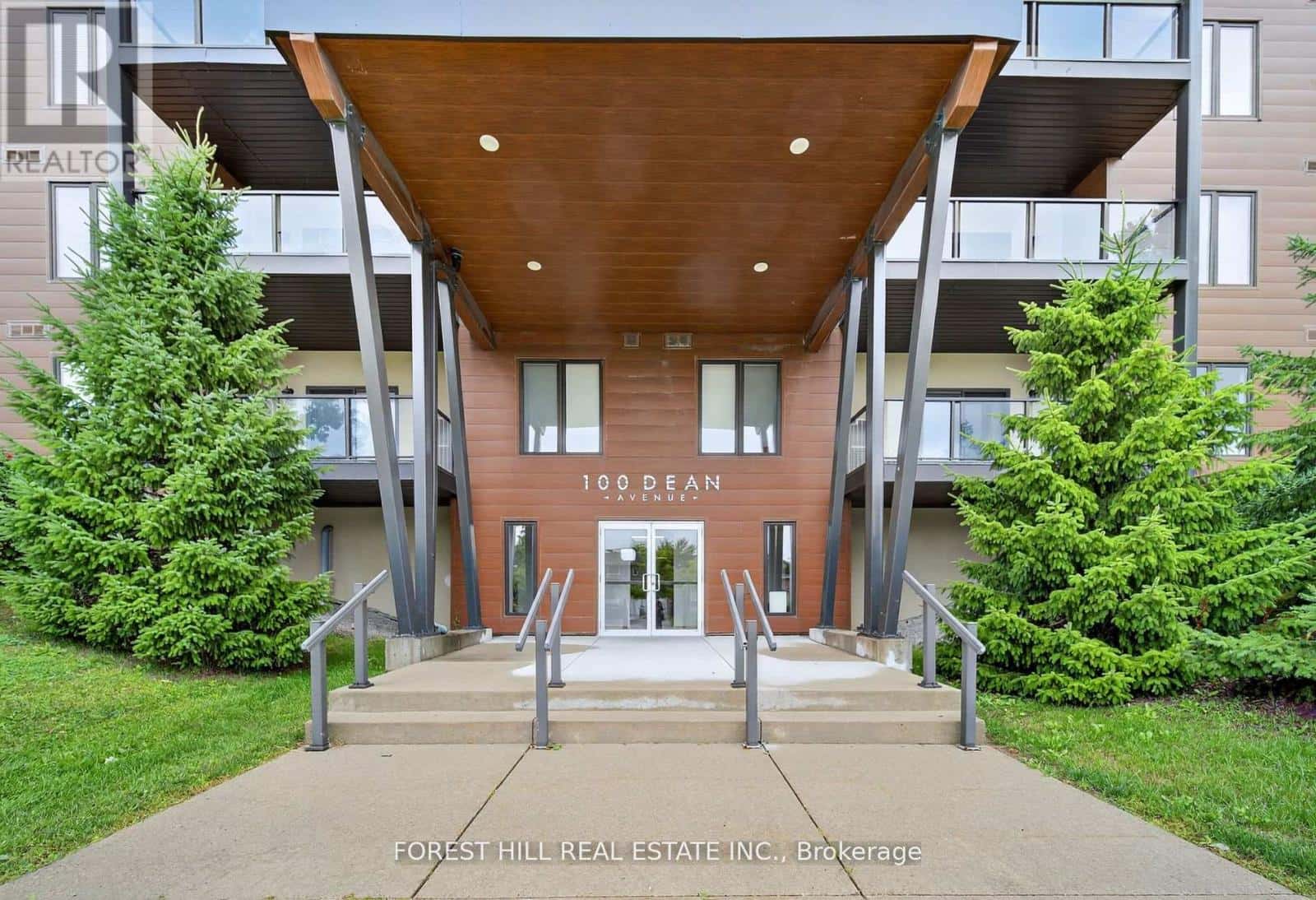 106 - 100 DEAN AVENUE — Barrie (Painswick South), Ontario - Photo 2 of 33