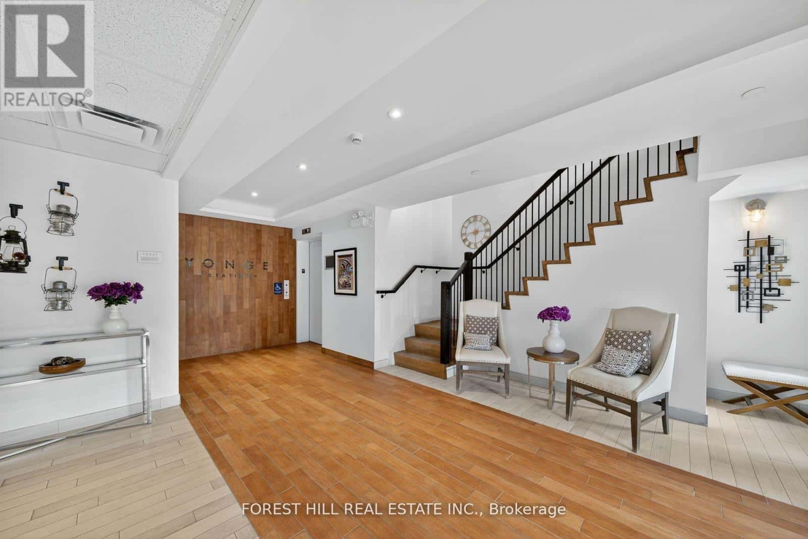 106 - 100 DEAN AVENUE — Barrie (Painswick South), Ontario - Photo 3 of 33